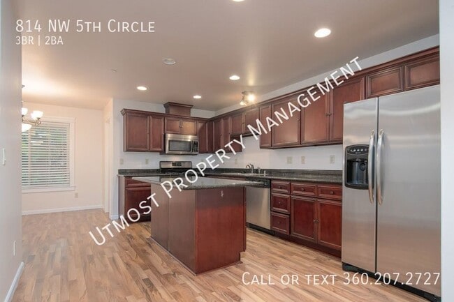 Photo - 814 NW 5th Cir House