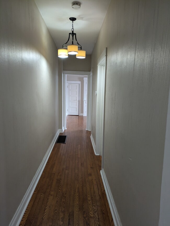 Foto del edificio - 2435 W Dunkeld Pl