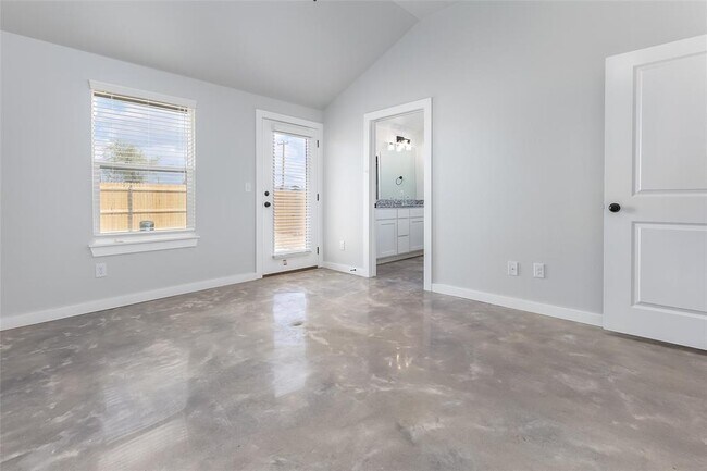 Building Photo - 2337 SW 90th Pl