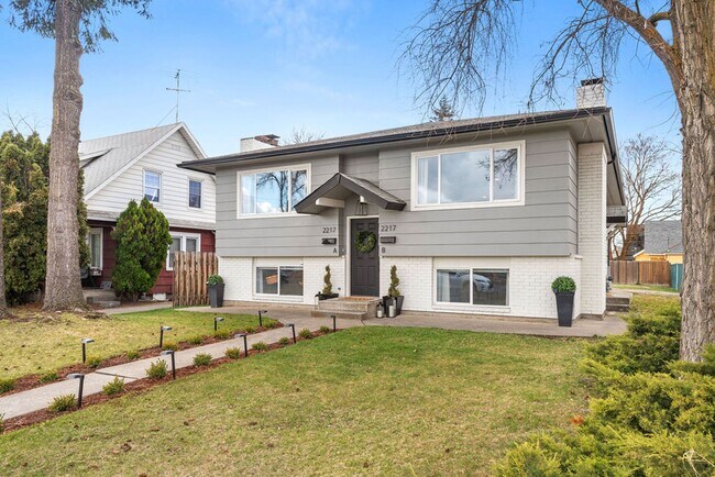 Foto del edificio - Modern 2BR Suite – Newly Furnished, Pet-Friendly, Near Downtown Spokane (Furnished