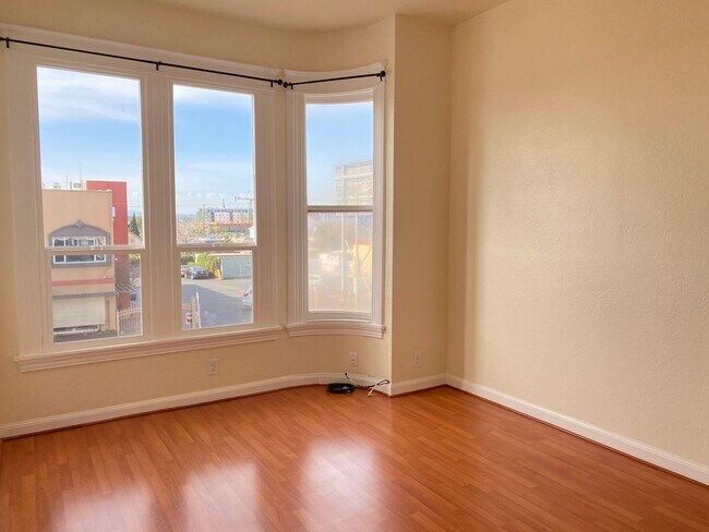 Foto del edificio - 1138 E 12th St