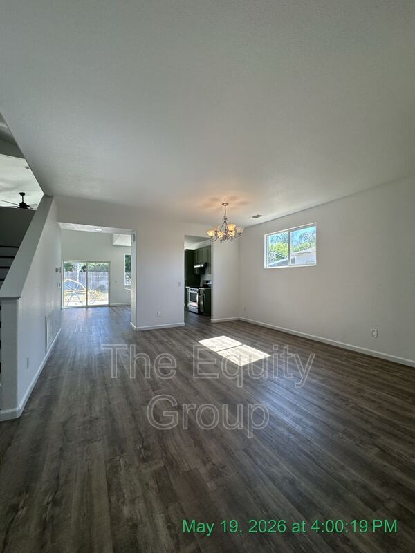 Foto del edificio - 2020 Golden Way