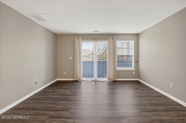 Foto del edificio - 33 Jockey Ln