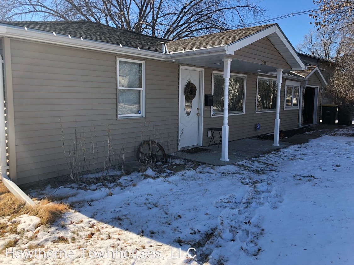 Primary Photo - 3 br, 2 bath House - 2219 West 6th St.