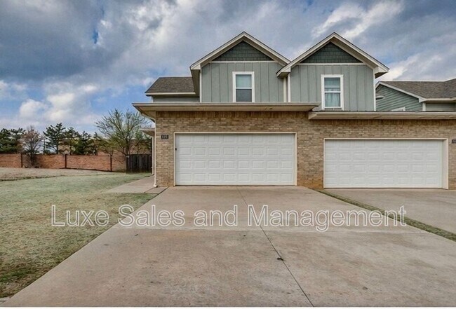 Foto del edificio - 2225 Camino Del Plaza Ln