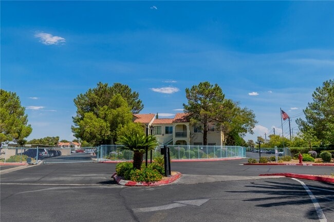 Foto del edificio - 4823 S Torrey Pines Dr