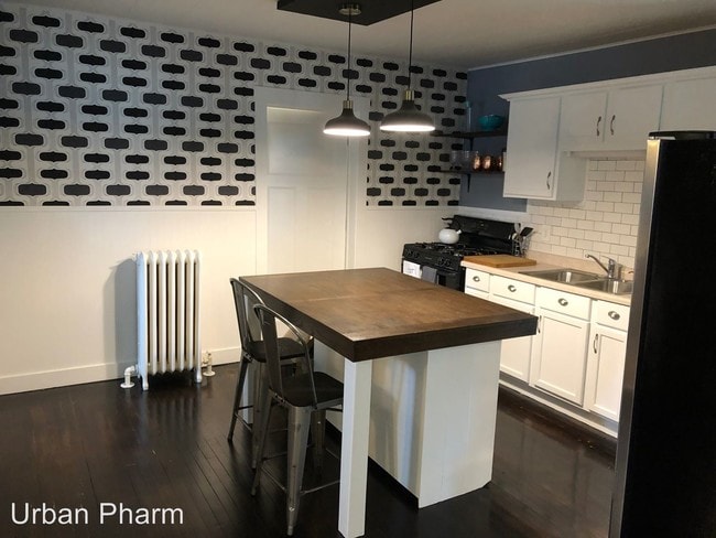 Foto del edificio - 463 Houseman Ave NE