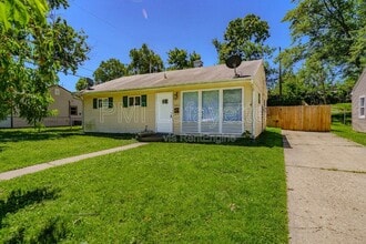 Building Photo - 3302 Longlois Dr