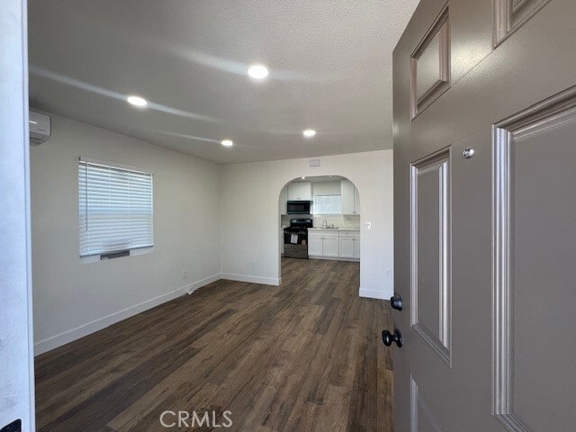 Building Photo - 1139 W Mill St