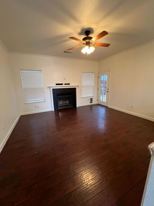 Foto del edificio - 1181 JOY CT - 3 BEDROOM 2 1/2 BATH - EXETER