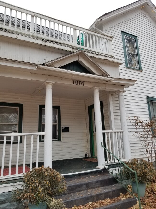 Main Entrance - 1007 2nd Ave