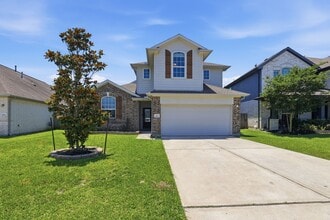 Building Photo - 4522 Cres Lake Cir