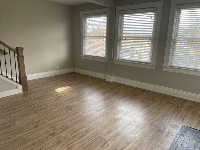 Living Room - Lots of Natural Light - 3641 Edwards Rd