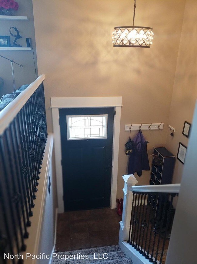 Foto del edificio - 4 br, 3 bath House - 512 75th Pl SW