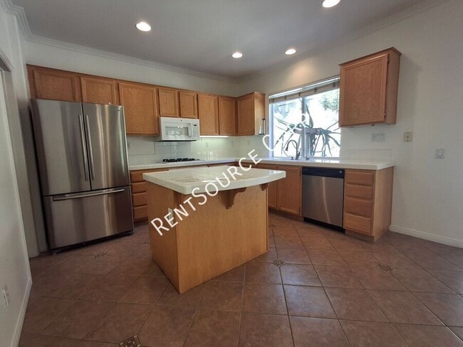 Building Photo - 24339 Alyssum Pl