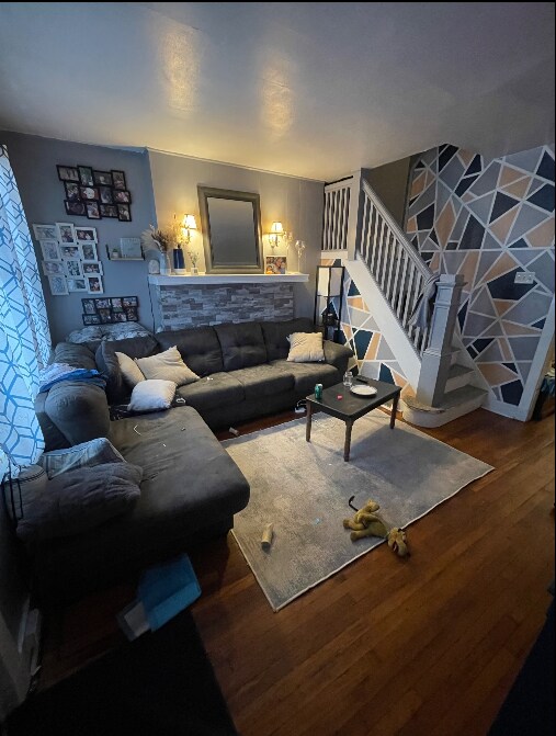 Foto principal - 1659 Methyl St