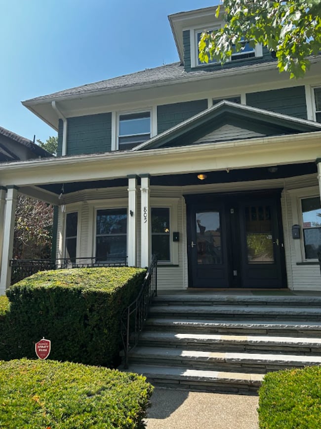 Building Photo - 805-807-807 N Irving Ave