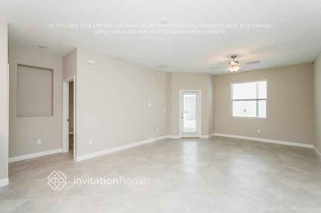 Building Photo - 2883 Coach Manors Way