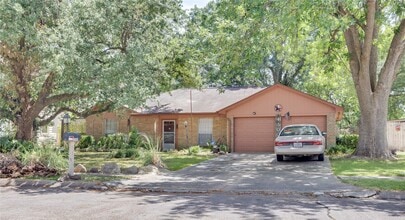 Building Photo - 4503 Coachman Dr