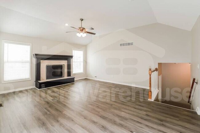 Foto del edificio - NICE OLATHE GEM! 4 Bed 2.5 Bath!
