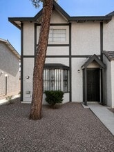 Building Photo - 870 Flagstone Way
