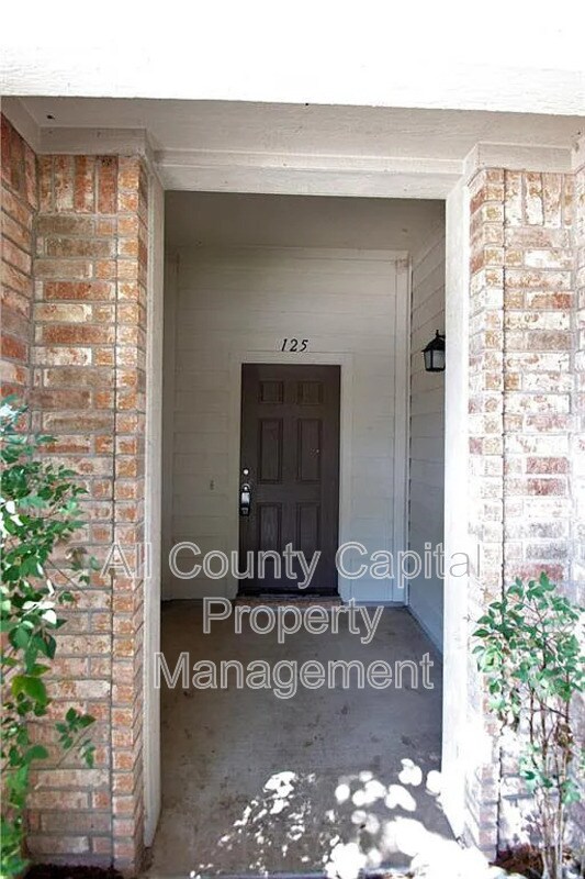 Building Photo - 125 Camelia Pkwy