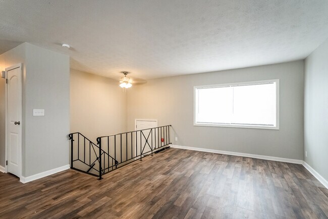 Foto del edificio - 4694 Palmetto St