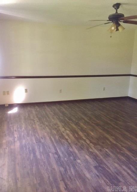 Foto del edificio - 904 McCulloch St