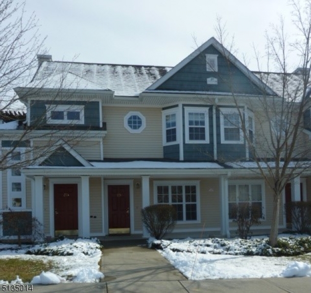 Primary Photo - 173 Old Farm Dr