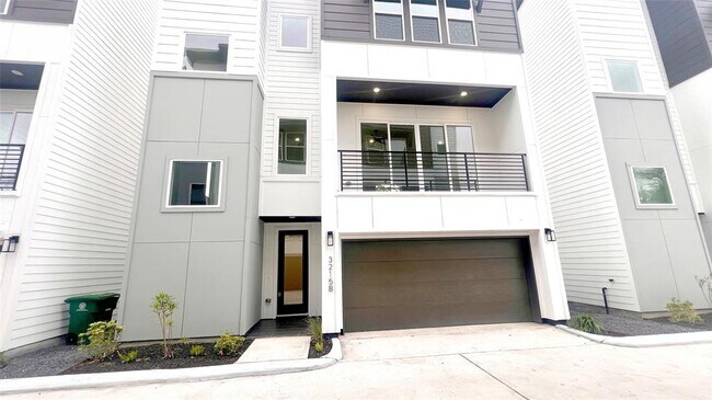 Foto del edificio - 3215 Ennis St