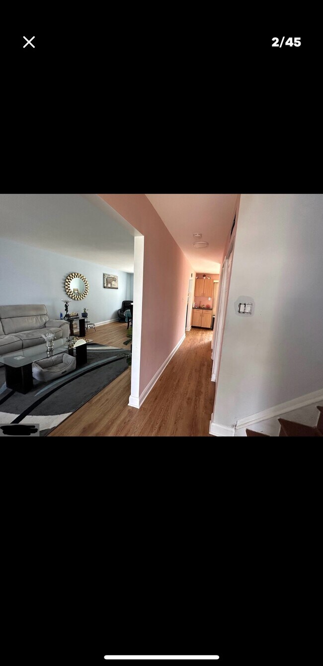 Building Photo - 2018 Beech Ln