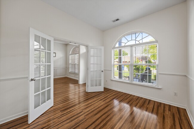 Foto del edificio - 125 Coldsprings Dr