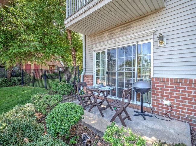 Foto del edificio - 80 Lyon Ct