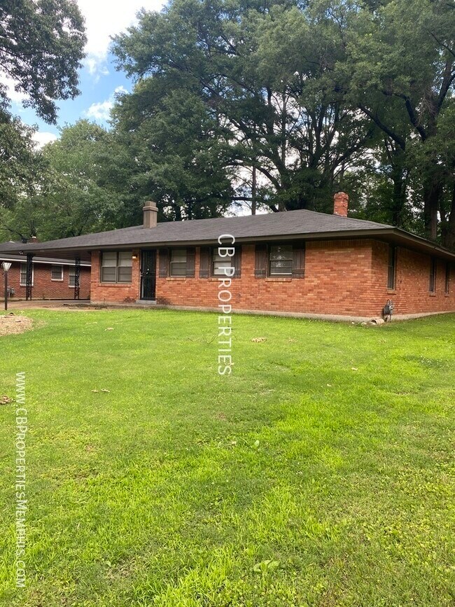Building Photo - 4004 Spiegel Dr
