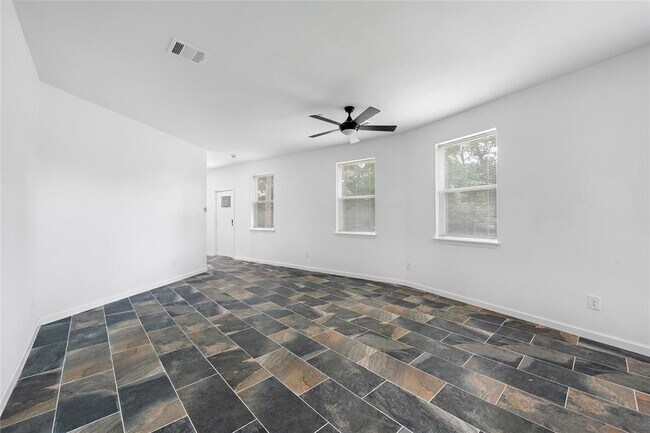 Building Photo - 4906 Mallow St