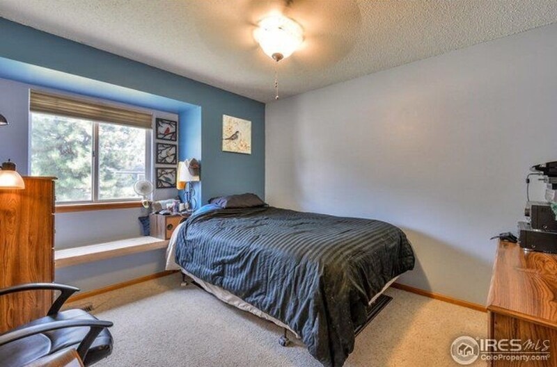 Primary Photo - 906 Foothills Ct