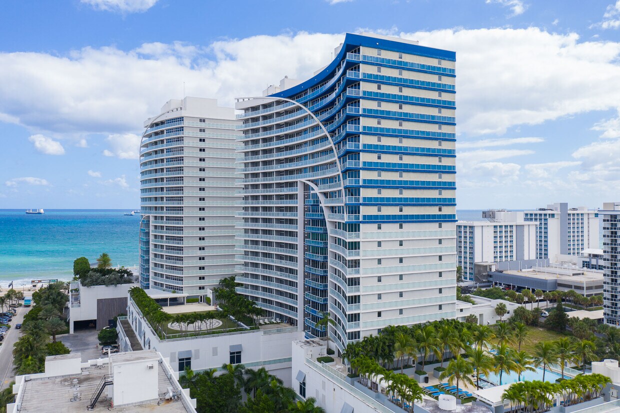 Primary Photo - 3101 Bayshore Dr