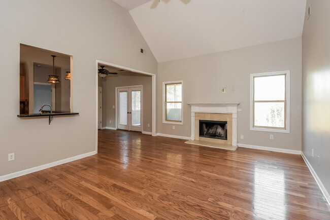 Building Photo - Stunning 4-Bedroom in Rydal, GA!