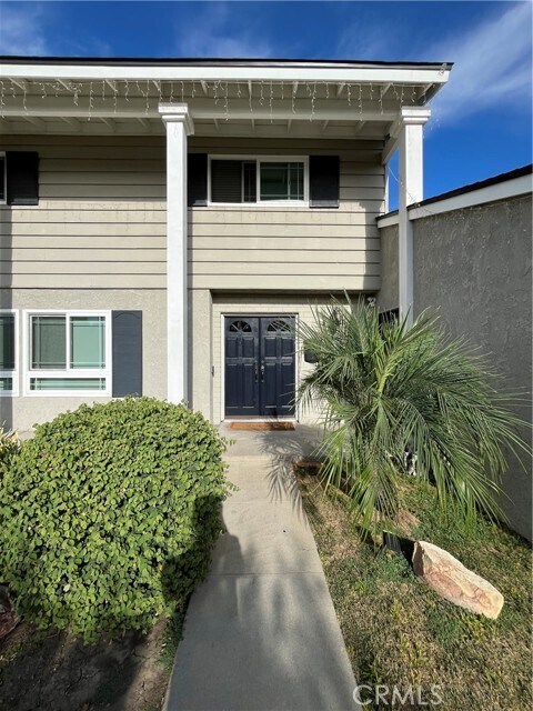 Building Photo - 10436 Amestoy Ave