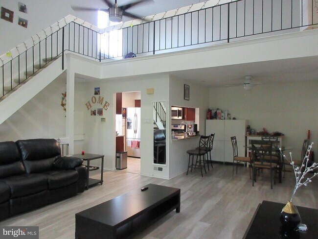 Building Photo - 2702B Tarnbrook Dr