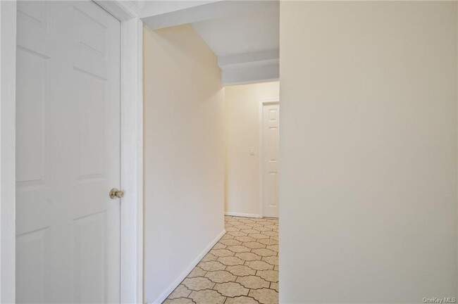 Building Photo - 155 Grand St