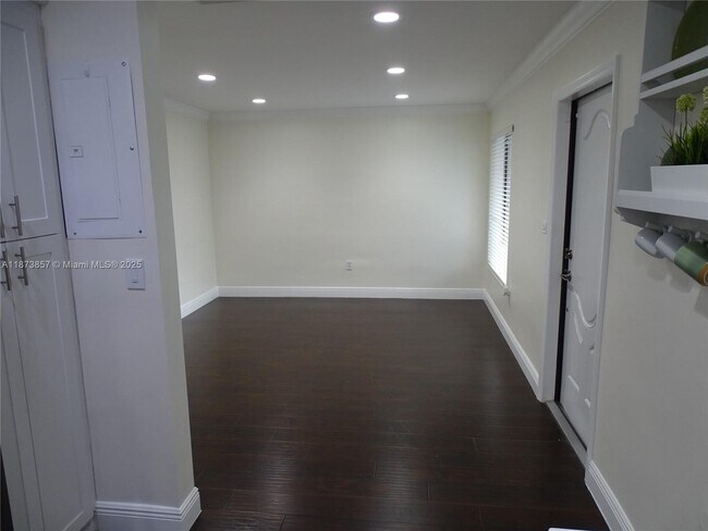 Foto del edificio - 4530 NW 2nd Terrace