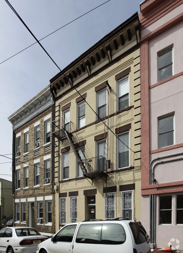 Foto del edificio - 6025 Adams St