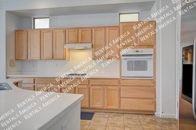 Building Photo - 165 Toasted Almond Ave