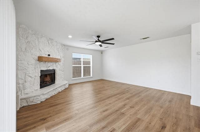 Foto del edificio - 7529 Meadowlark Ln N