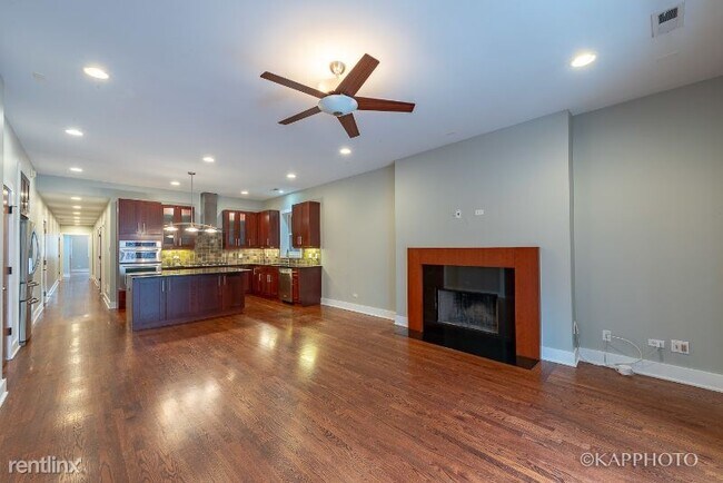 Foto del edificio - 1242 W Jackson Blvd