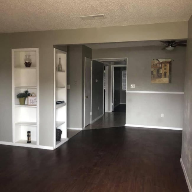 Photo - 1023 W Pioneer Pkwy Apartment