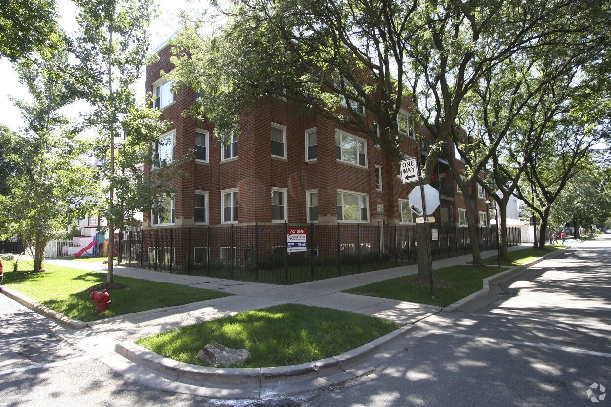 Primary Photo - 3501 W Wilson Ave