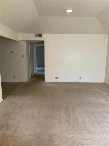 Building Photo - 2812 Ridgecrest Dr