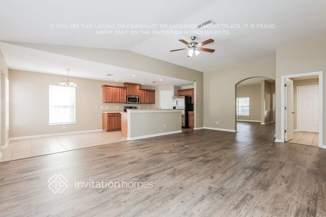 Building Photo - 12069 Warwick Cir